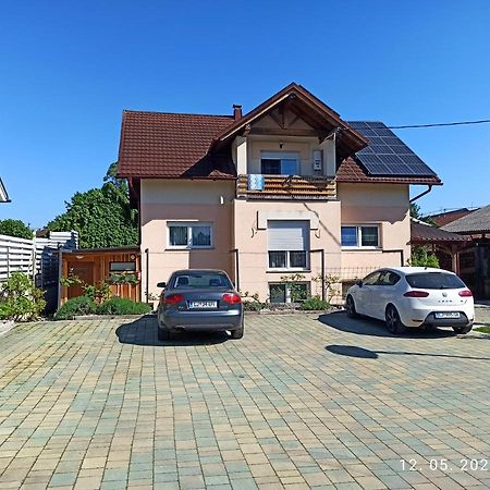 Апартаменты Vagon - Studio - Near Btc, Любляна Экстерьер фото